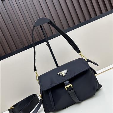 PRADA   2025新款女生時尚包包 尺寸：22*14*10CM