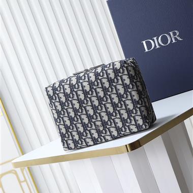 DIOR   2025新款男生時尚包包  尺寸:19 x 14 x 6CM