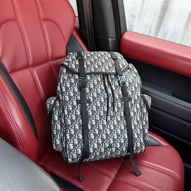 DIOR   2025新款男生時尚包包  尺寸:30x42x16CM