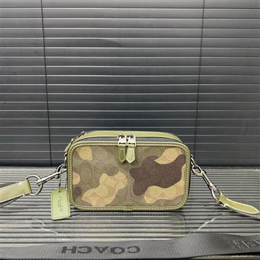 COACH   2025新款男生時尚包包  尺寸:12*20CM