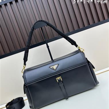 PRADA   2025新款女生時尚包包  尺寸：37*19*14CM