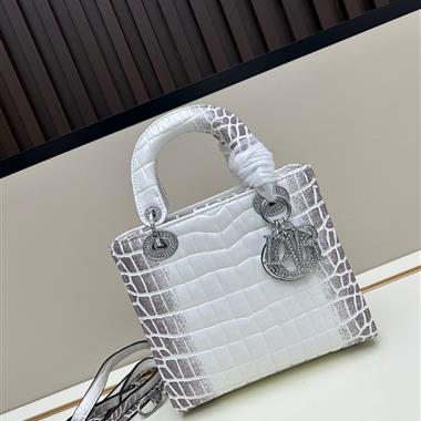 DIOR   2025新款l女生時尚包包  尺寸:20*18*9CM