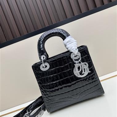 DIOR   2025新款l女生時尚包包  尺寸:20*18*9CM