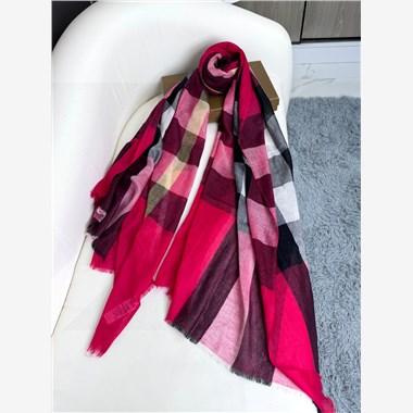 BURBERRY  2025秋冬新款時尚圍巾 尺寸:200-90
