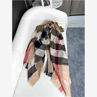 BURBERRY  2025秋冬新款時尚圍巾 尺寸:200-90