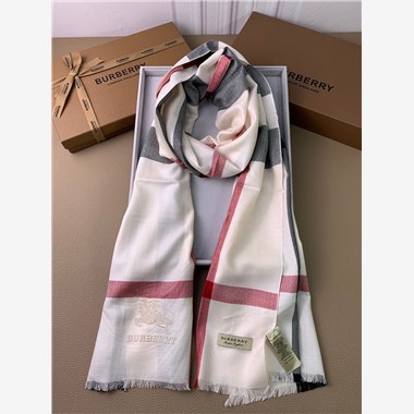 BURBERRY  2025秋冬新款時尚圍巾 尺寸：200-70