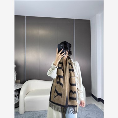 BURBERRY  2025秋冬新款時尚圍巾 尺寸：180-30