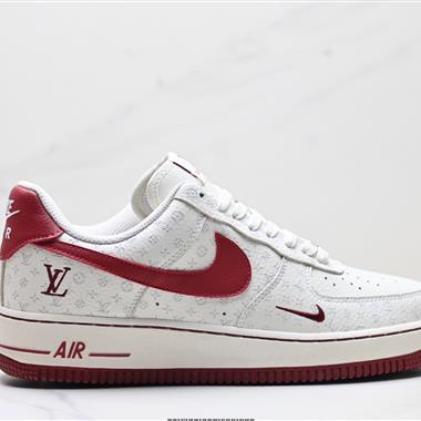 NIKE AIR FORCE 1‘07