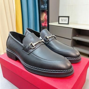 Ferragamo   2025新款男生休閒時尚鞋子