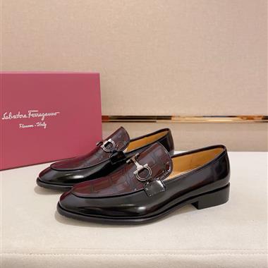 Ferragamo    2025新款男生休閒時尚鞋子