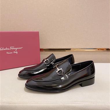 Ferragamo    2025新款男生休閒時尚鞋子