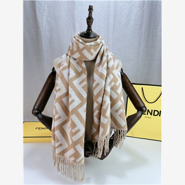 FENDI  2025秋冬新款時尚圍巾 尺寸:170-45