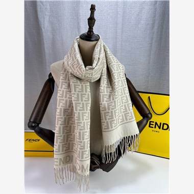 FENDI  2025秋冬新款時尚圍巾 尺寸:200-30