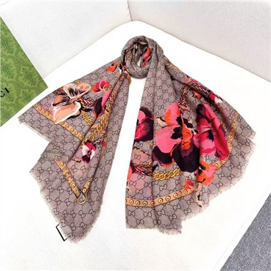 GUCCI  2025秋冬新款時尚圍巾 尺寸:140-140