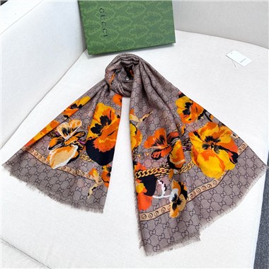 GUCCI  2025秋冬新款時尚圍巾 尺寸:140-140