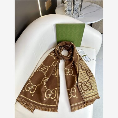 GUCCI  2025秋冬新款時尚圍巾 尺寸:180-47