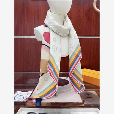 LOUIS VUITTON   2025秋冬新款時尚圍巾 尺寸：140-140