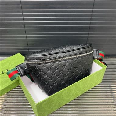 GUCCI   2025新款男生時尚包包 尺寸：18*30CM