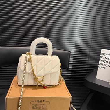 COACH   2025新款女生時尚包包 尺寸:18*14CM