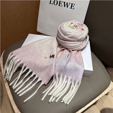 LOEWE  2025秋冬新款時尚圍巾 尺寸：185-40