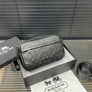 COACH   2025新款男生時尚包包 尺寸:15*22CM
