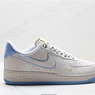 NIKE AIR FORCE 1‘07