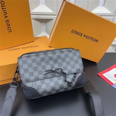 LOUIS VUITTON  2025新款男生時尚包包 尺寸：24*17CM