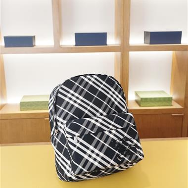 BURBERRY   2025新款男生時尚包包 尺寸:37x30x18CM