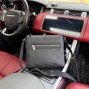 GUCCI   2025新款男生時尚包包 尺寸：26.5x2.3x3.5CM