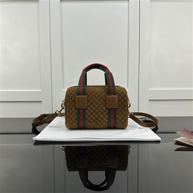 GUCCI    2025新款女生時尚包包 尺寸：20*13*13CM