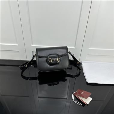 GUCCI    2025新款女生時尚包包 尺寸:19.5*15*9CM