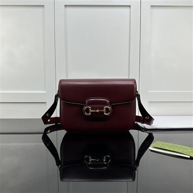 GUCCI    2025新款女生時尚包包 尺寸:26*17.5*10CM