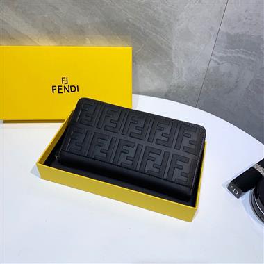 FENDI   2025新款時尚皮夾  尺寸:21*11CM