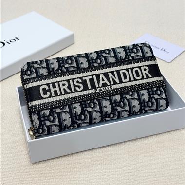 DIOR   2025新款時尚皮夾  尺寸:19*10CM