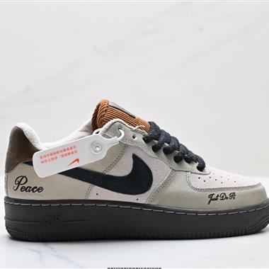 NIKE AIR FORCE 1‘07