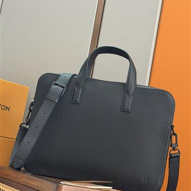 LOUIS VUITTON    2025新款男生時尚包包 尺寸：30 x 4 x 39.5CM