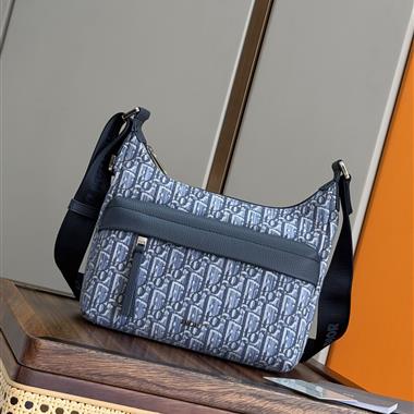 DIOR   2025新款男生時尚包包 尺寸:25 x22 x9CM