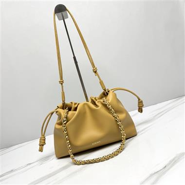 LOEWE   2025新款女生時尚包包 尺寸：30x10.5x20CM