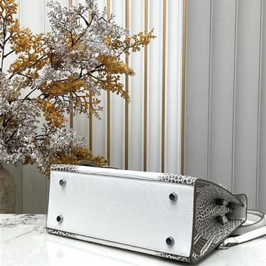 HERMES   2025新款女生時尚包包 尺寸:28*22*10CM