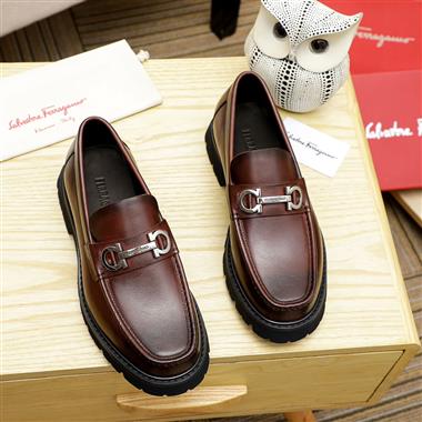 Ferragamo   2025新款男生休閒時尚鞋子