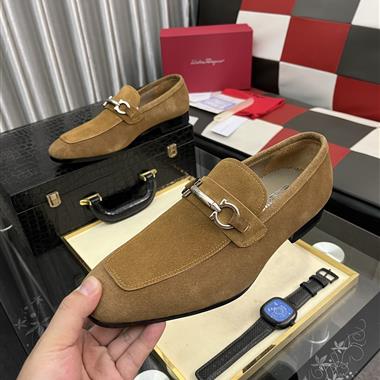 Ferragamo   2025新款男生休閒時尚鞋子