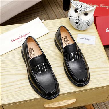 Ferragamo   2025新款男生休閒時尚鞋子