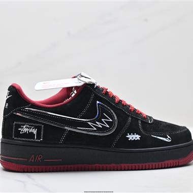 NIKE AIR FORCE 1‘07