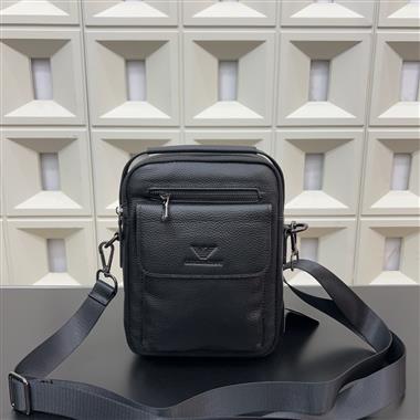 ARMANI   2025新款男生時尚包包 尺寸：16*23CM