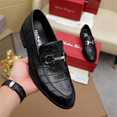 Ferragamo   2025新款男生休閒時尚鞋子