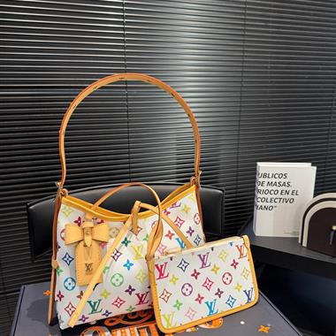 LOUIS VUITTON  2025新款女生時尚包包 尺寸：26*18CM