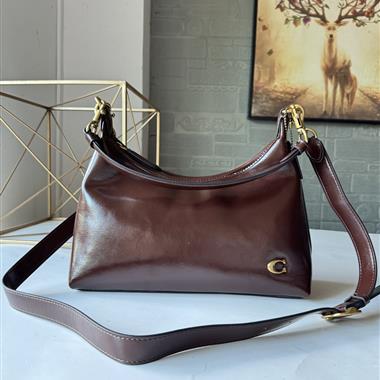 COACH   2025新款女生時尚包包 尺寸：30*22*11CM