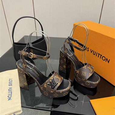 Louis Vuitton   2026新款女生休閒時尚鞋子