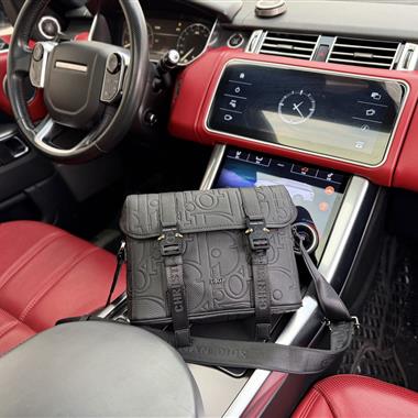 DIOR   2026新款男生時尚皮夾 尺寸：24x18x8CM