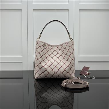 GUCCI  2026新款女生時尚皮夾 尺寸：25*25*15.5CM